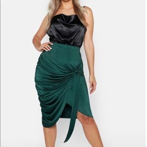 COPY - Boohoo	Plus Slinky Wrap Ruched Detail Midi Skirt